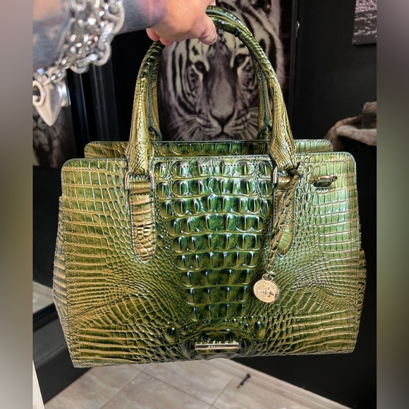 💚BRAHMIN  Melbourne Matcha Green Small Finley Carryall Satchel Bag (NWOT) 💚 - Picture 6 of 16
